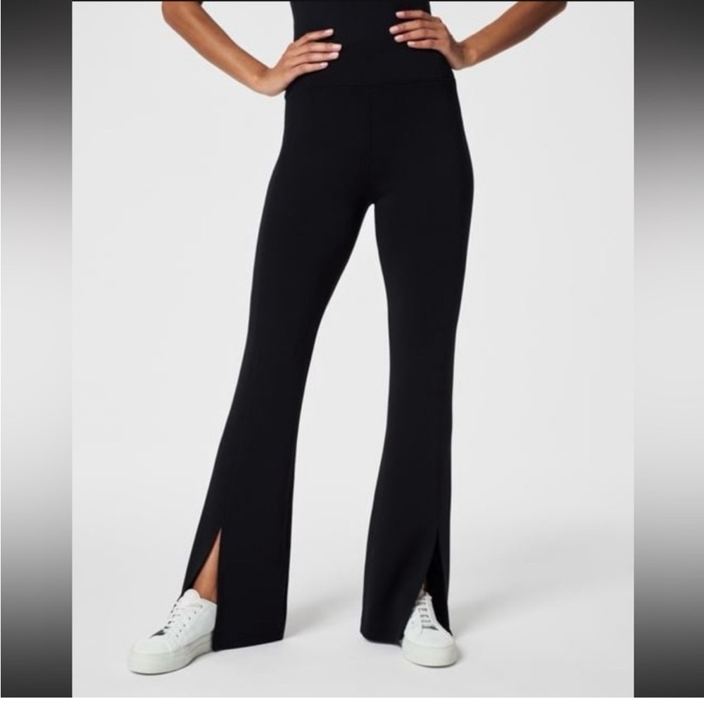 NWOT - SPANX Black Wide Leg Front Slit Legging Pants